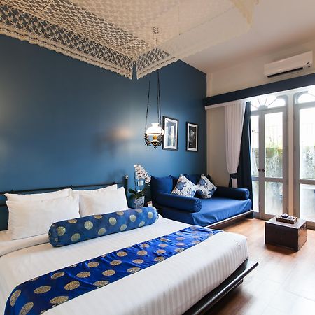 The Memory At On On Hotel Phuket Bagian luar foto