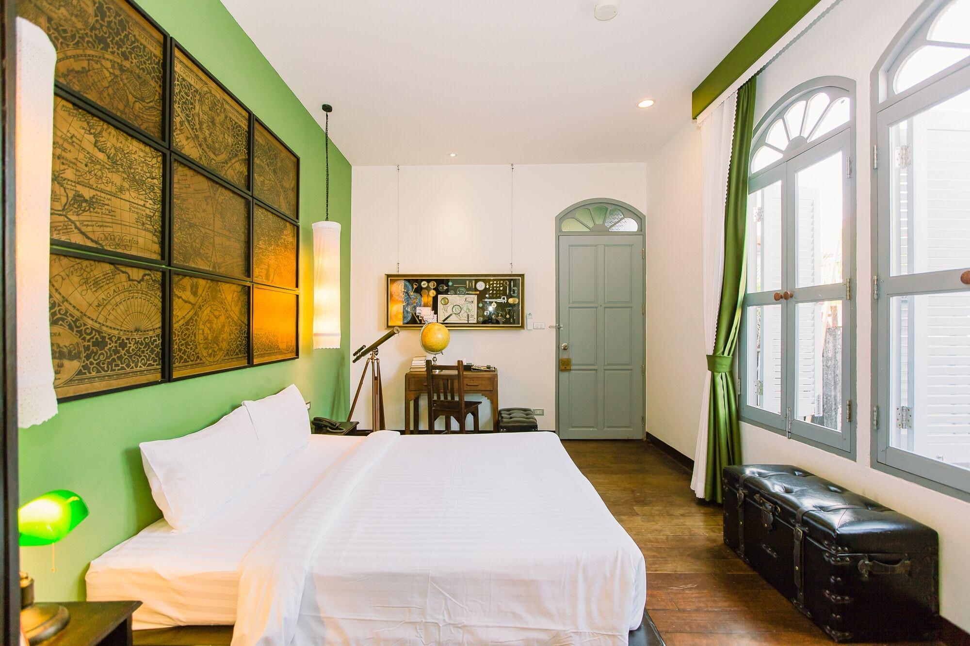 The Memory At On On Hotel Phuket Bagian luar foto