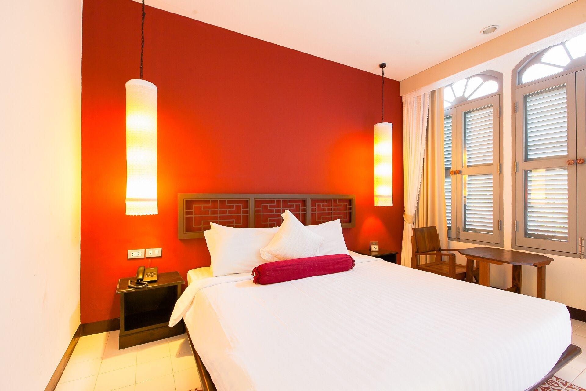 The Memory At On On Hotel Phuket Bagian luar foto