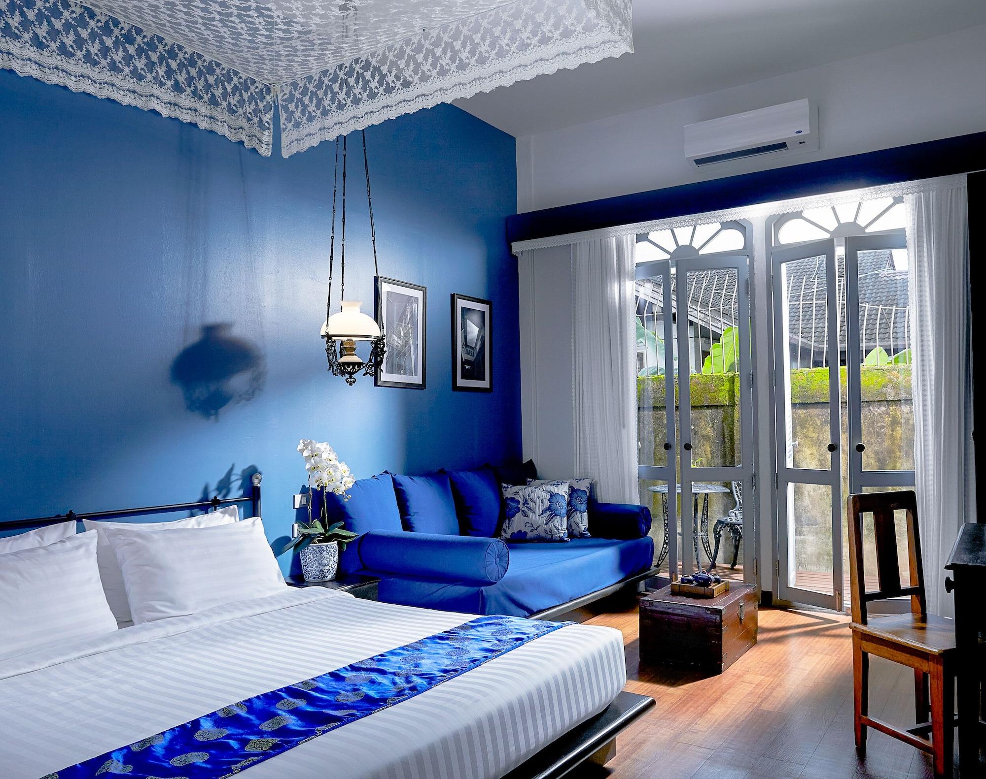 The Memory At On On Hotel Phuket Bagian luar foto