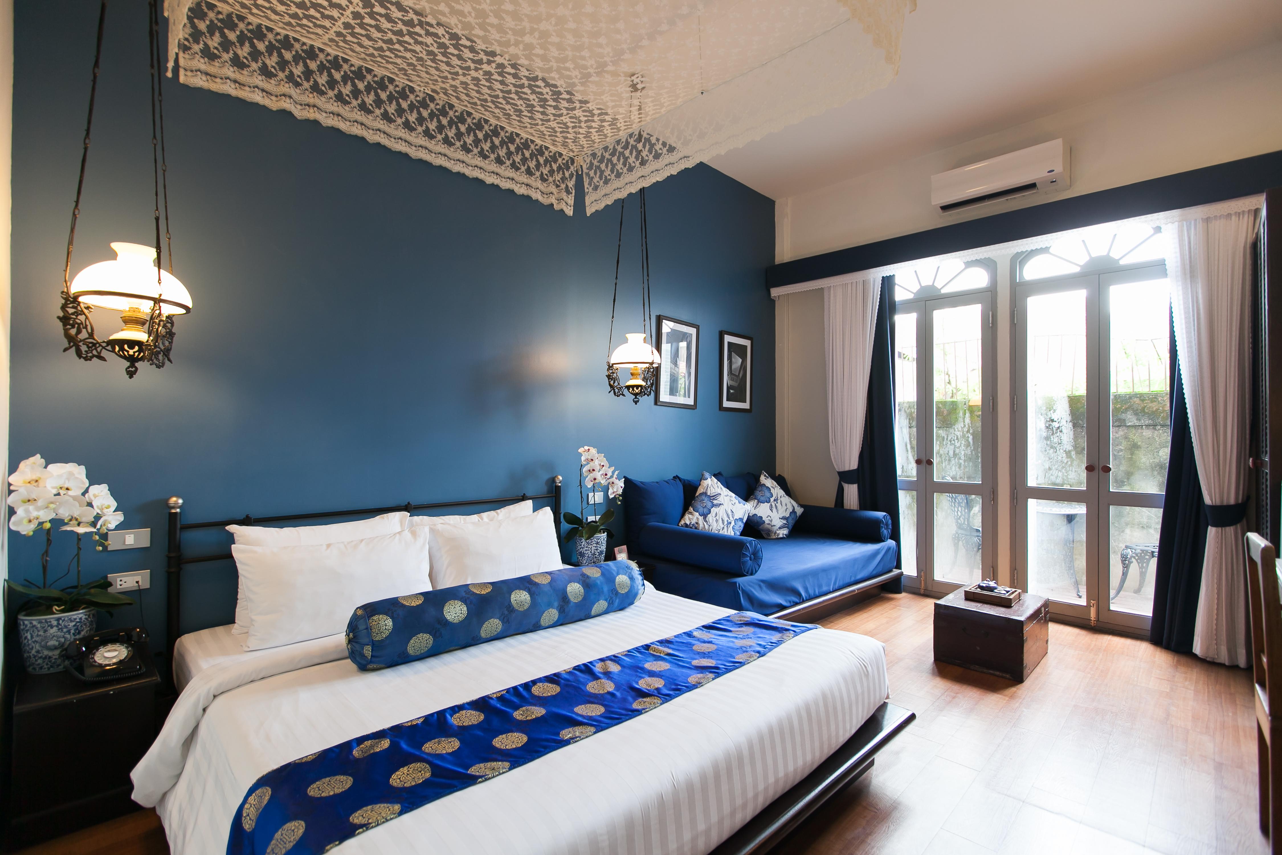 The Memory At On On Hotel Phuket Bagian luar foto