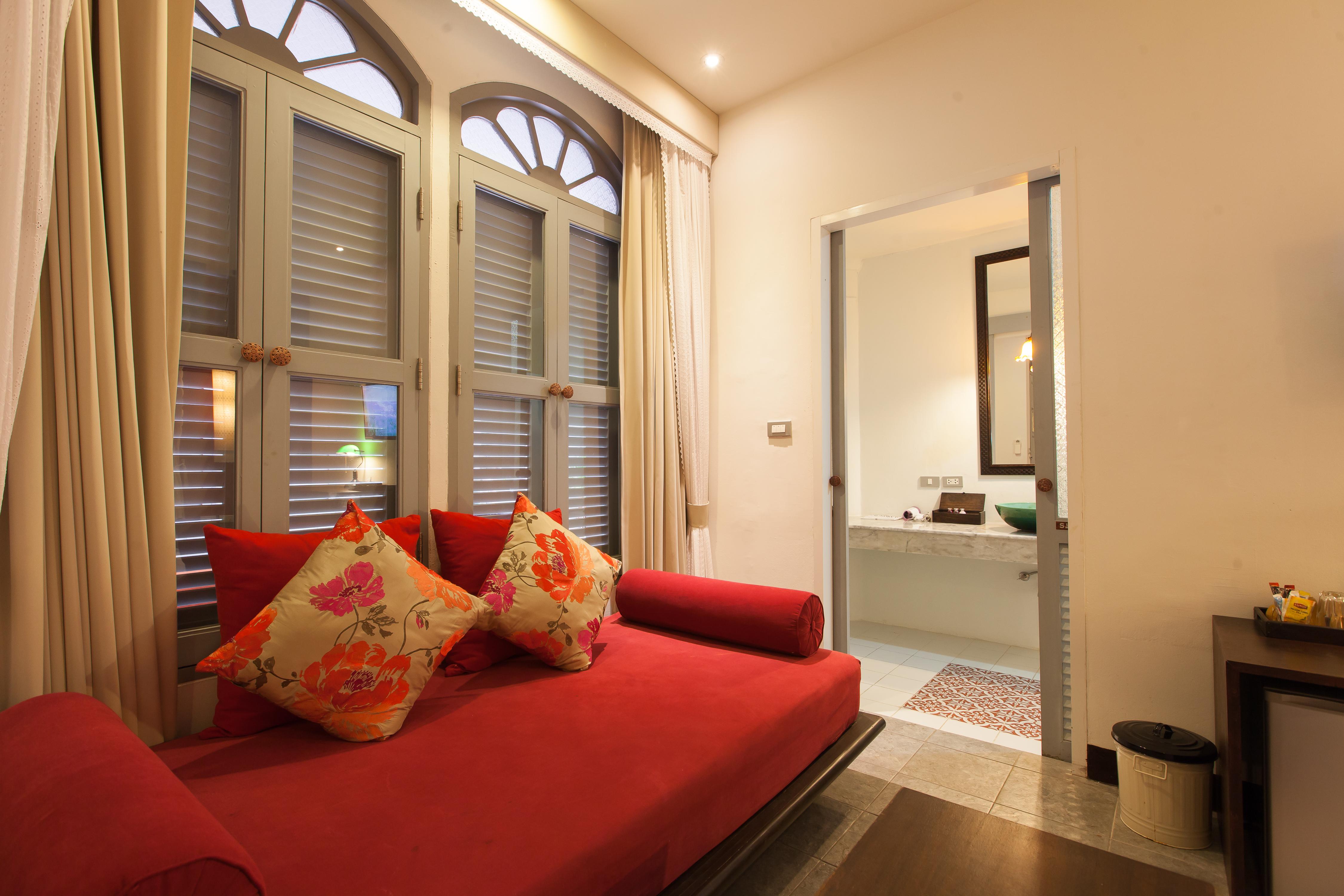 The Memory At On On Hotel Phuket Bagian luar foto
